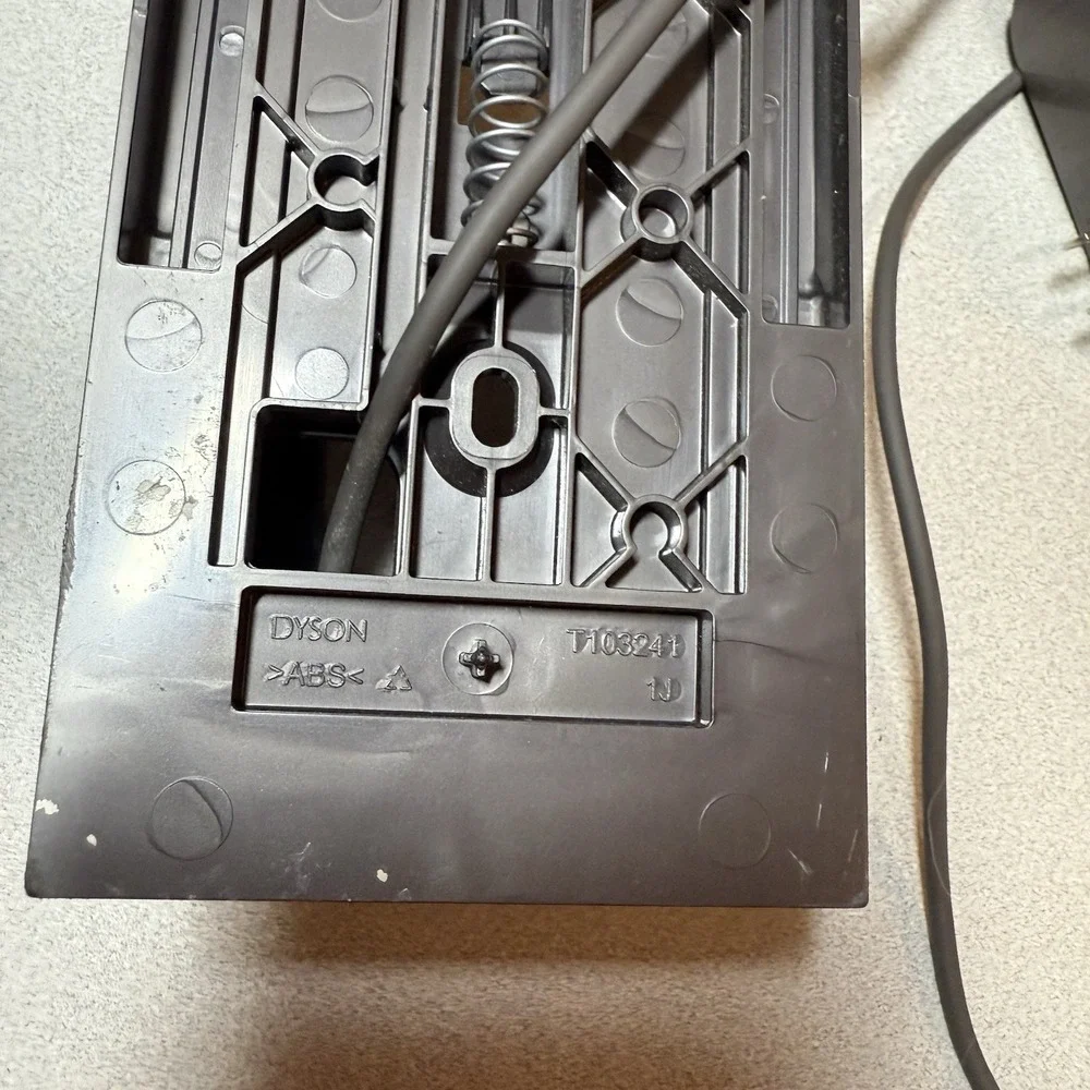 Dyson Wall‎ Mount Charging Dock Station With Charger 102882-01